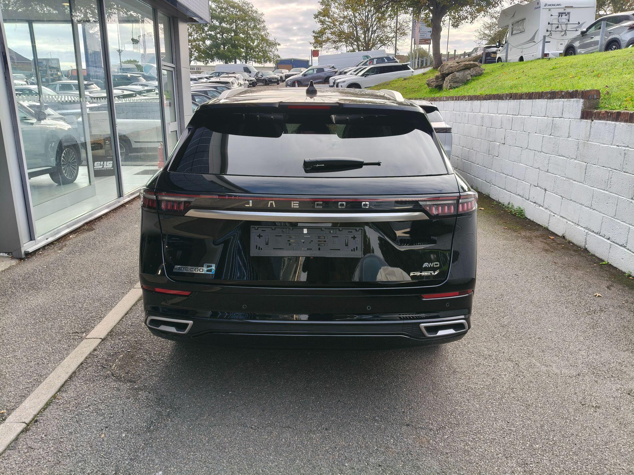 Large vehicle image